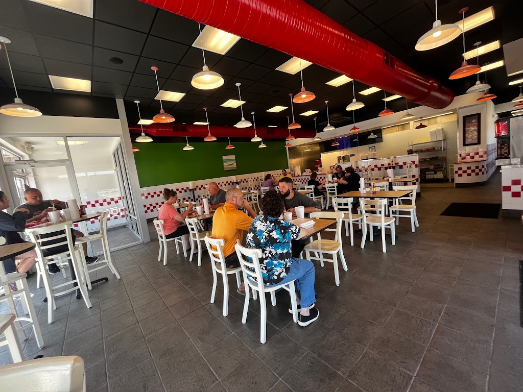 Sams Southern Eatery | restaurant | 2223 N Lorraine St, Hutchinson, KS 67502, USA | 6208885295 OR +1 620-888-5295