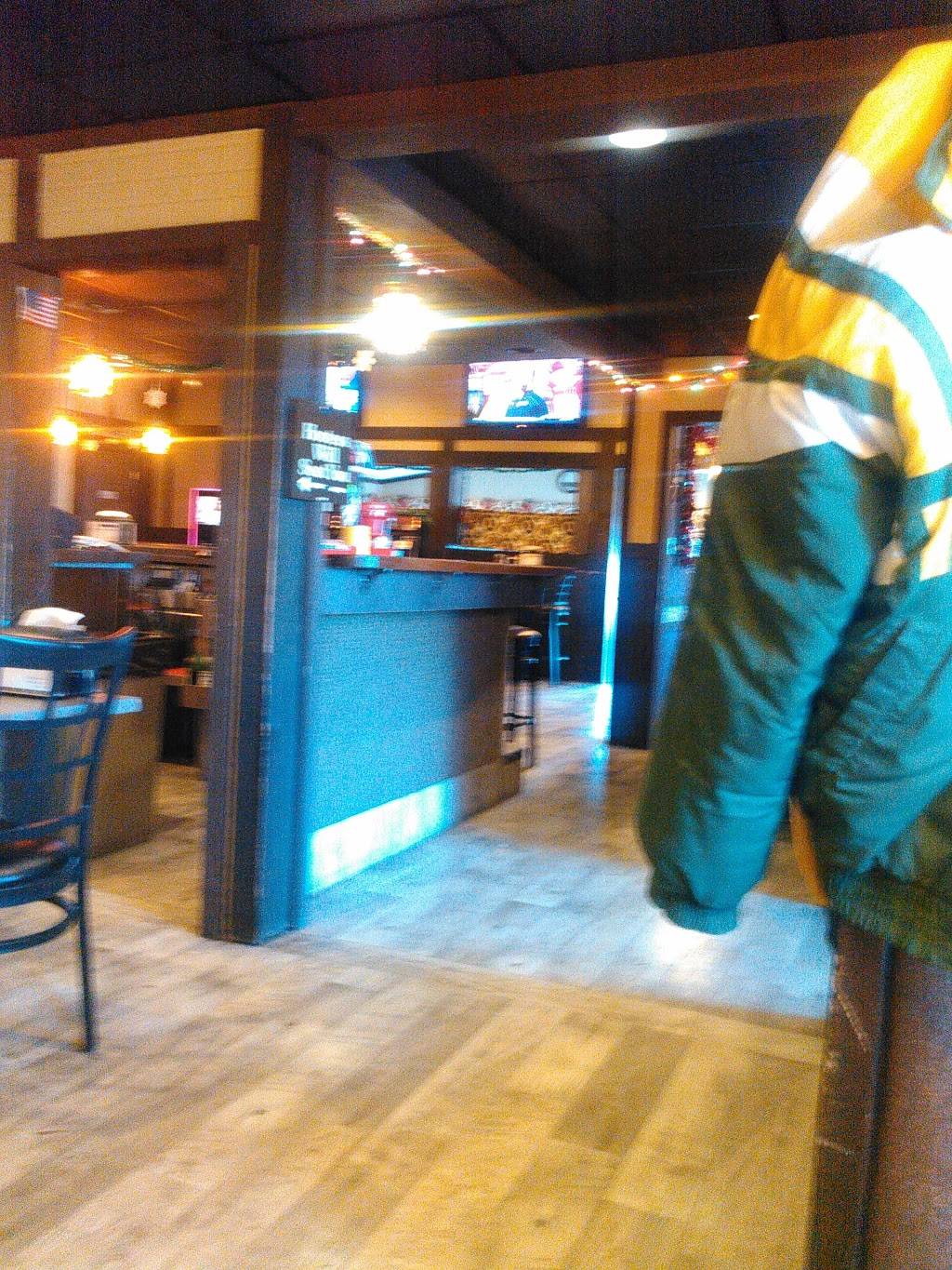 The Brothers Three | restaurant | 1302 Marinette Ave, Marinette, WI 54143, USA | 7157359054 OR +1 715-735-9054