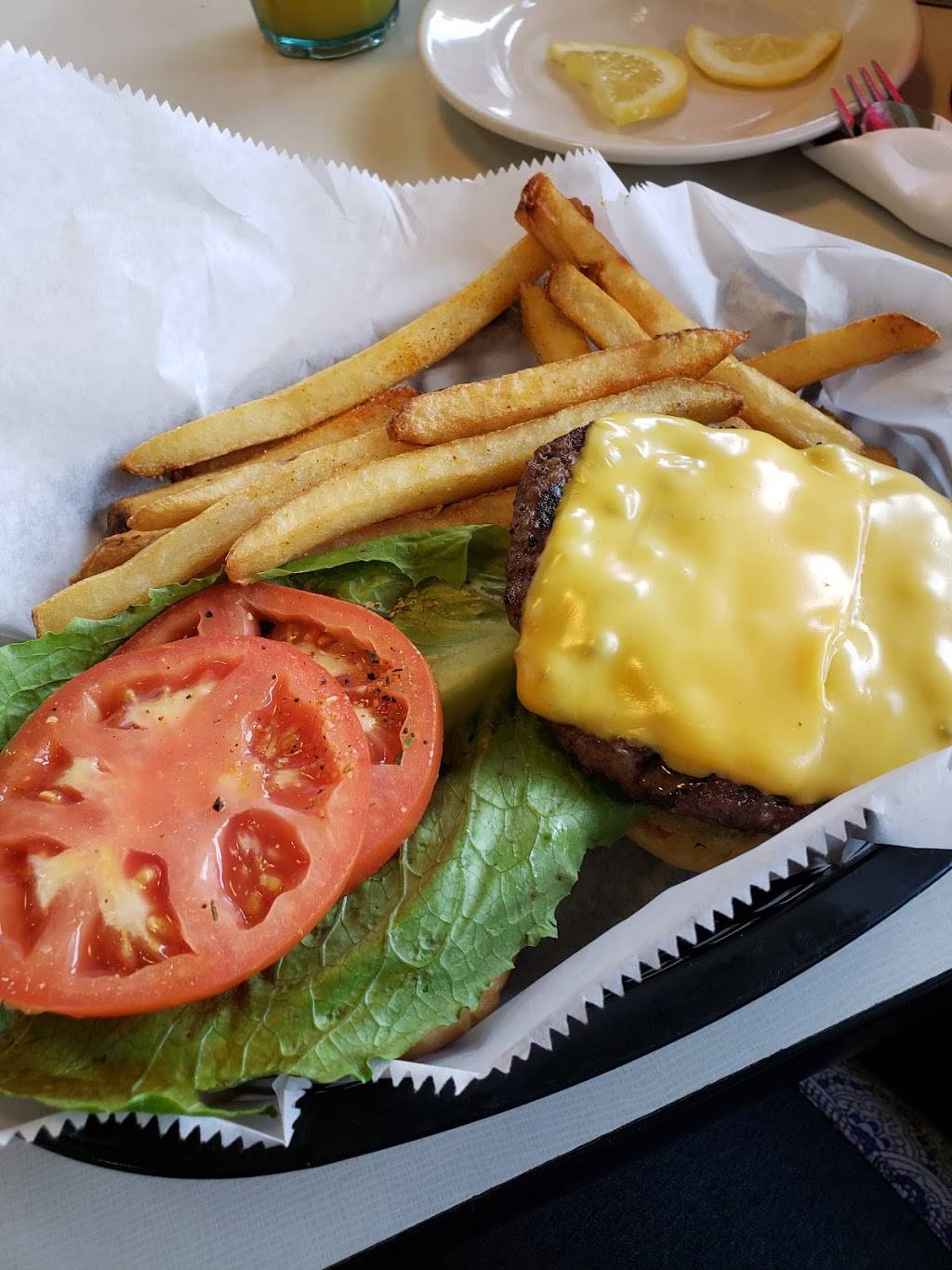 Nanas Diner | restaurant | 1230 N Military Trl, West Palm Beach, FL 33409, USA | 5616402922 OR +1 561-640-2922