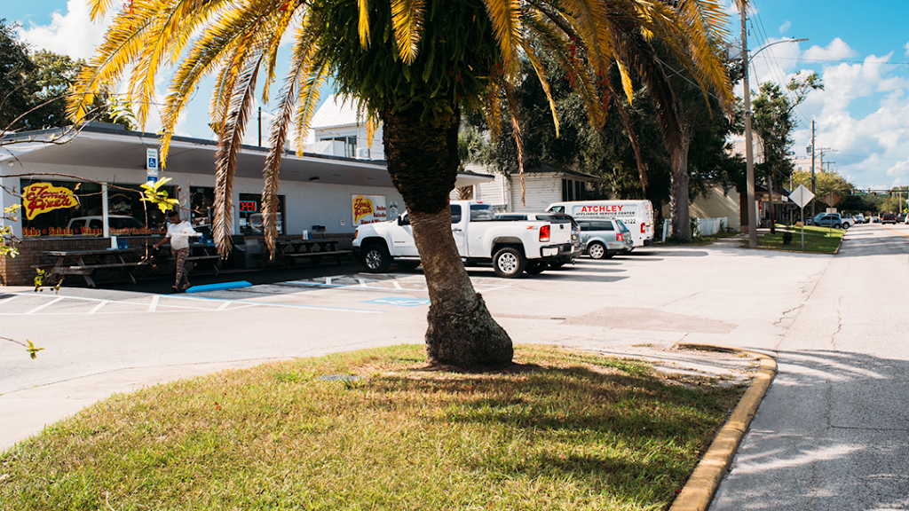 Toms Pizza Shop | restaurant | 140 E Rich Ave, DeLand, FL 32724, USA | 3867382511 OR +1 386-738-2511