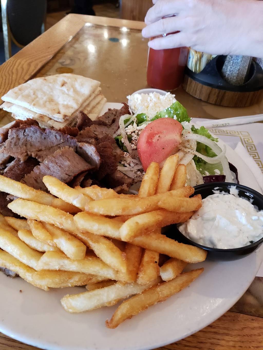 Primo Family Restaurant | restaurant | 1636 Belle View Blvd, Alexandria, VA 22307, USA | 7037656891 OR +1 703-765-6891