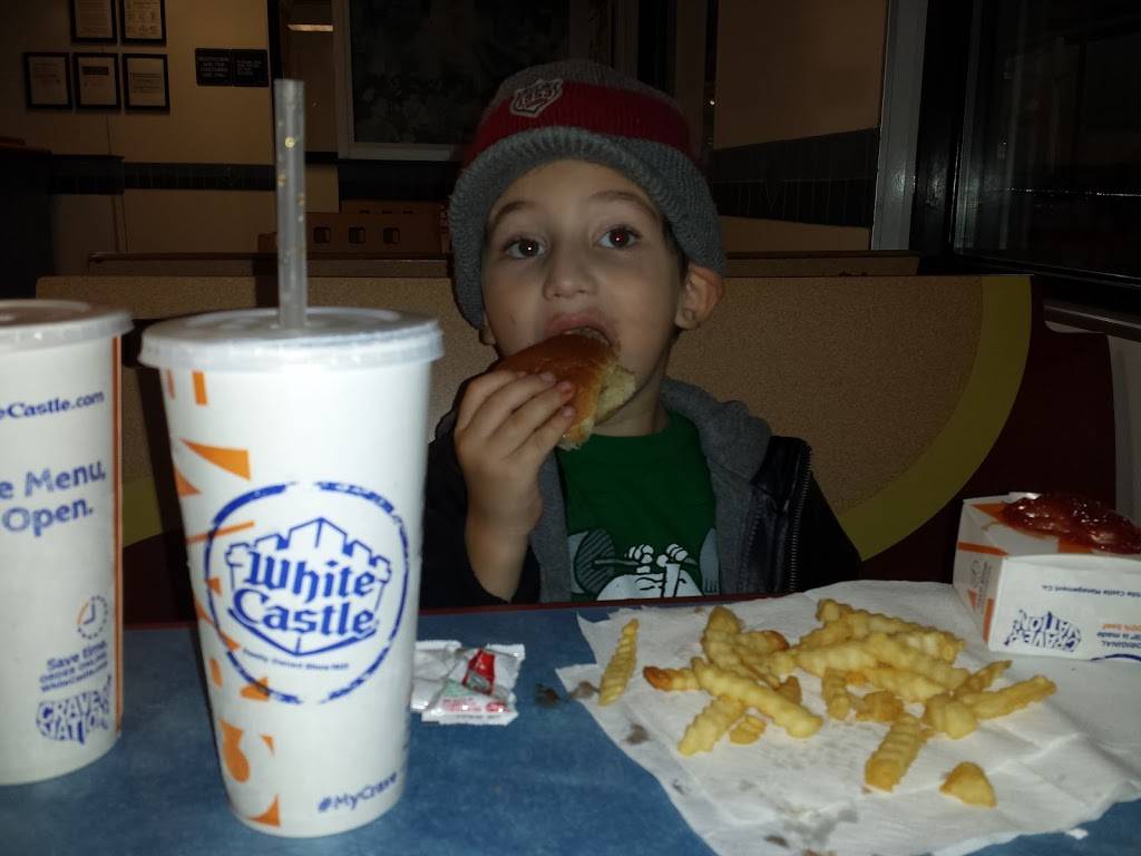White Castle | restaurant | 900 Pennsylvania Ave, Brooklyn, NY 11207, USA | 7182721664 OR +1 718-272-1664