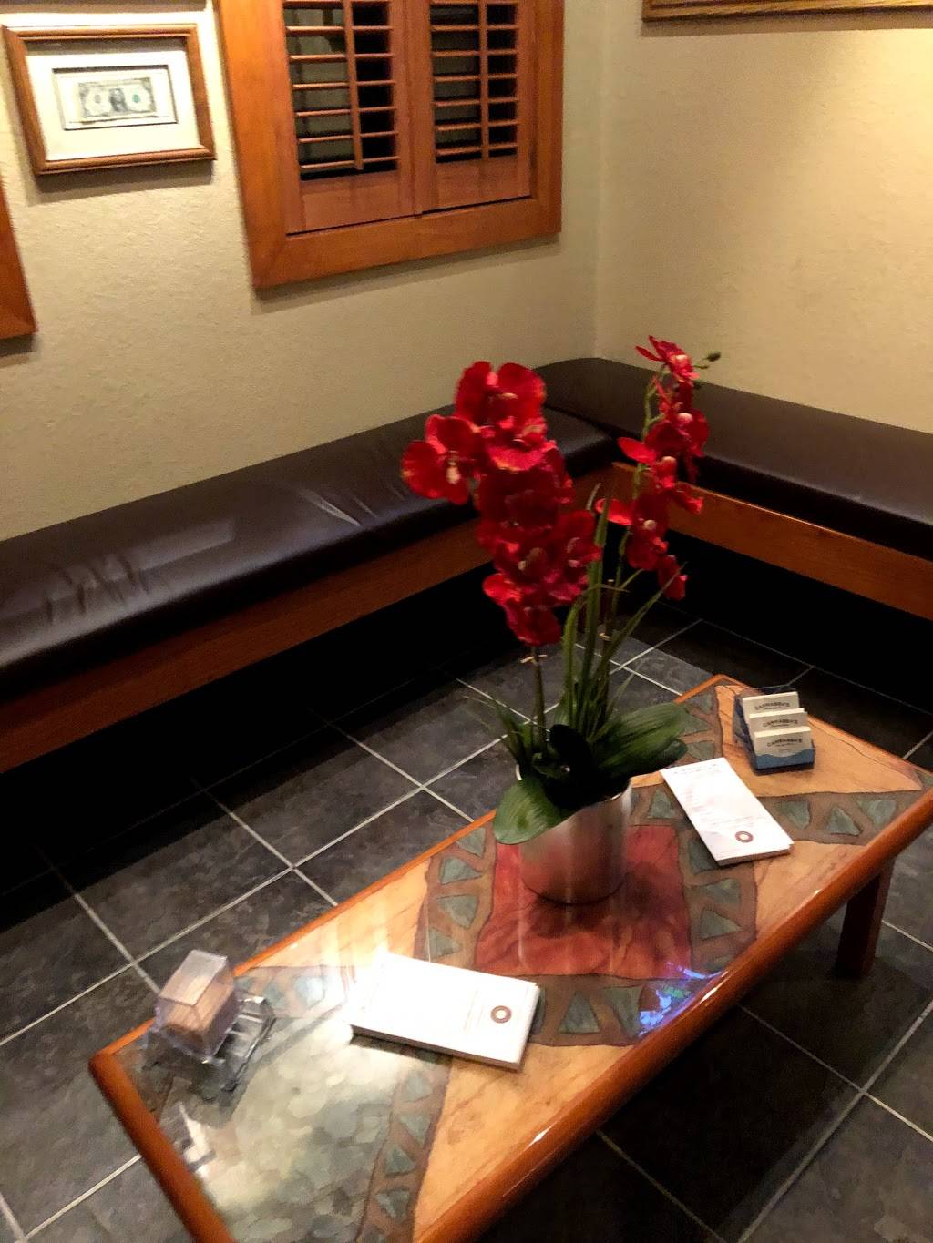 Carrabbas Italian Grill | restaurant | 5312 New Hope Commons Dr, Durham, NC 27707, USA | 9194015950 OR +1 919-401-5950