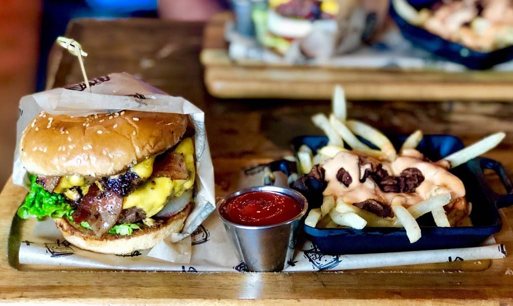 The Avenue Eat + Drink | restaurant | 330 1st Ave S, St. Petersburg, FL 33701, USA | 7278519531 OR +1 727-851-9531