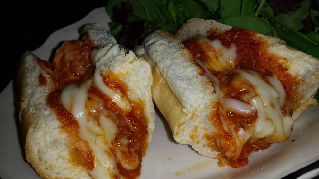 Gage Park Diner | restaurant | 975 Main St E, Hamilton, ON L8M 1N2, Canada | 2893898333 OR +1 289-389-8333