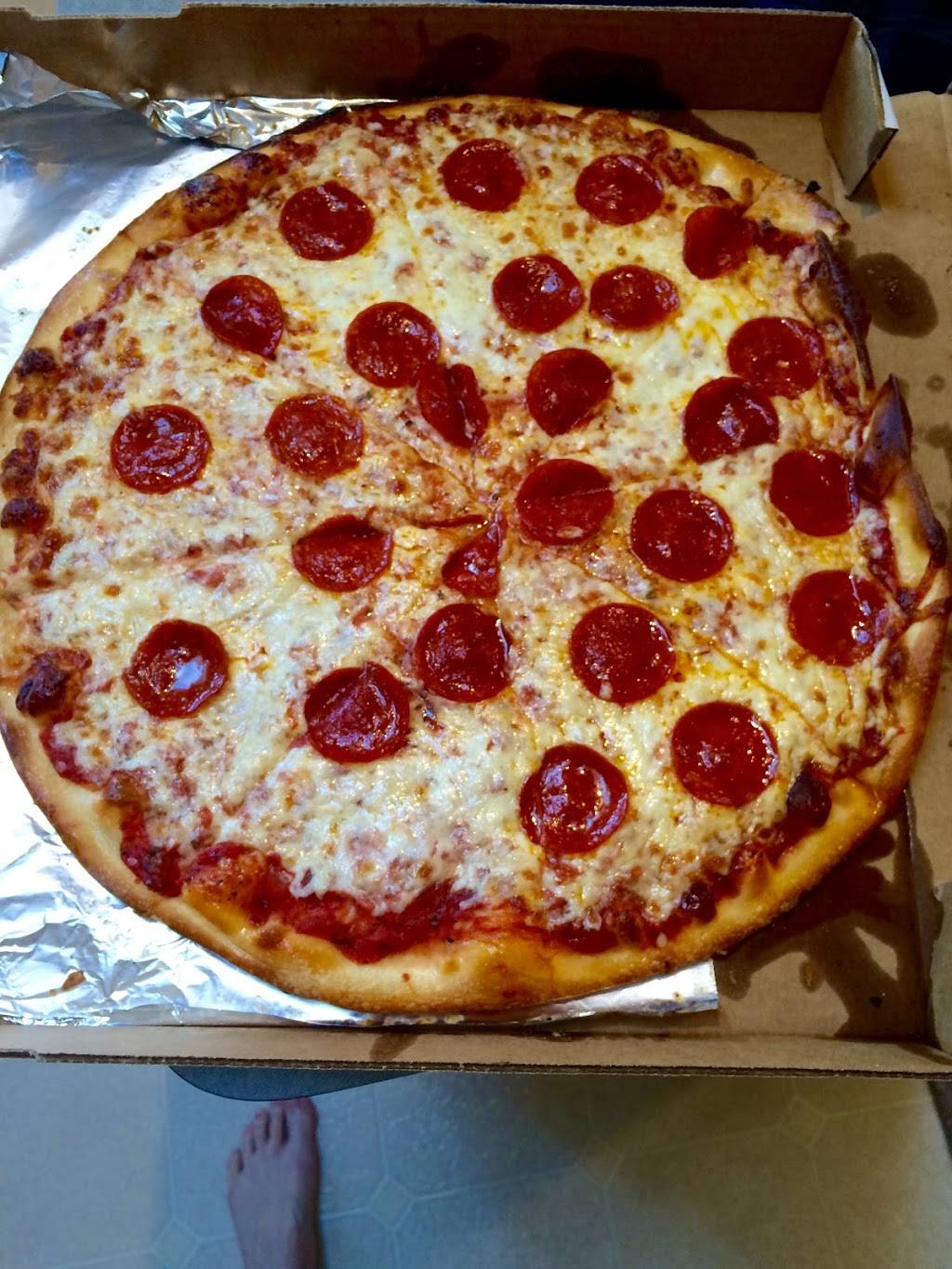 Vincenzos Pizza | restaurant | 2415 36th St SW, Wyoming, MI 49519, USA | 6165306009 OR +1 616-530-6009