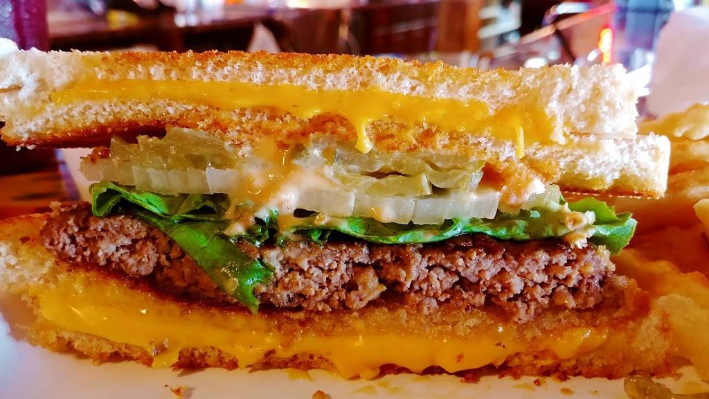 Kinders Restaurant | restaurant | 148 RR 1 Box, Golden Eagle, IL 62036, USA | 6188832586 OR +1 618-883-2586