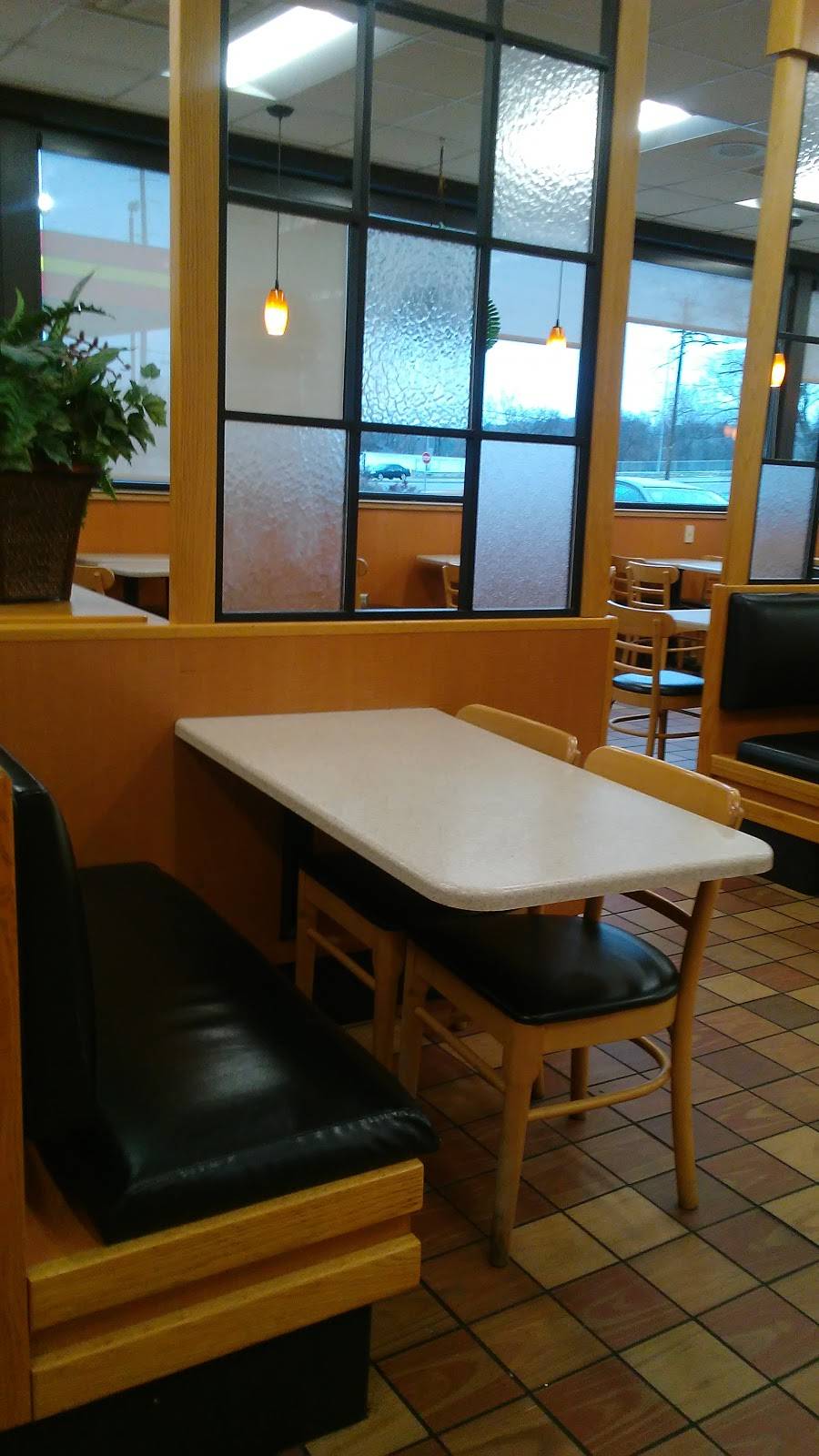 Wendys | restaurant | 901 Bankhead Hwy W, Birmingham, AL 35204, USA | 2053245272 OR +1 205-324-5272