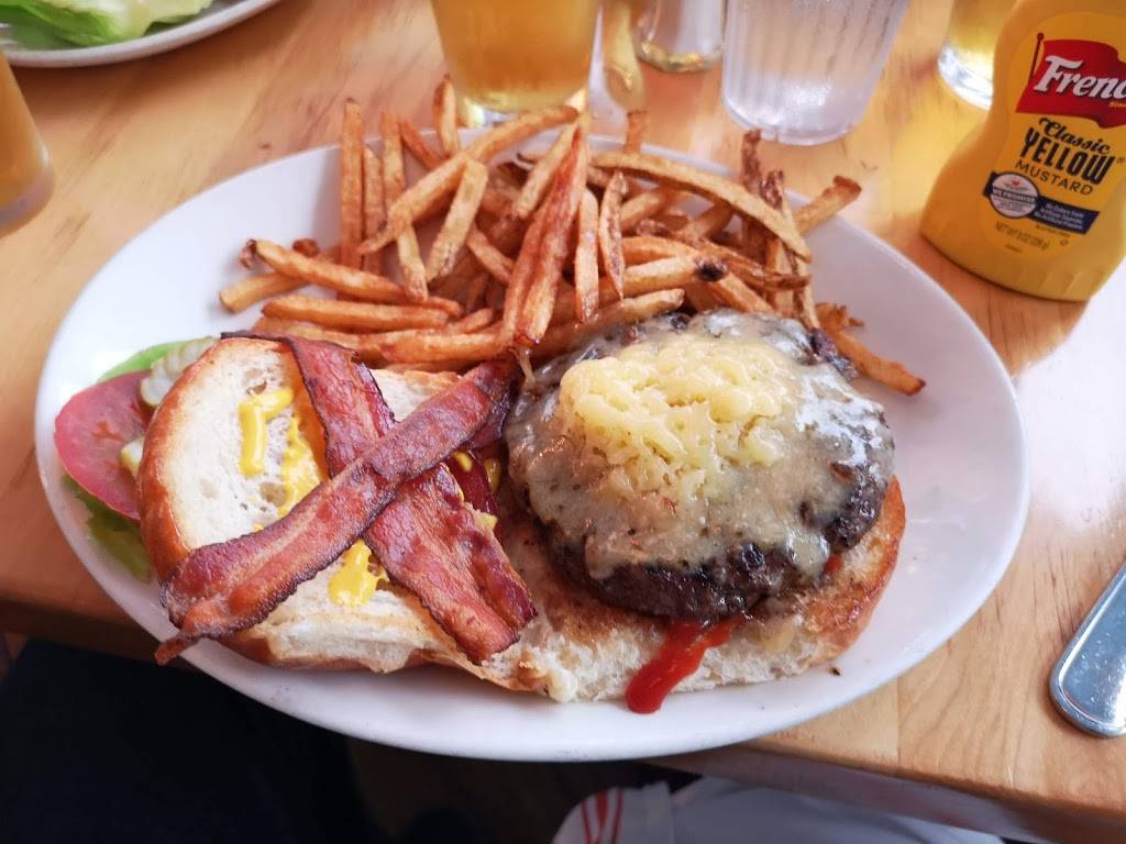 Spiritus Pizza | cafe | 190 Commercial St, Provincetown, MA 02657, USA | 5084872808 OR +1 508-487-2808