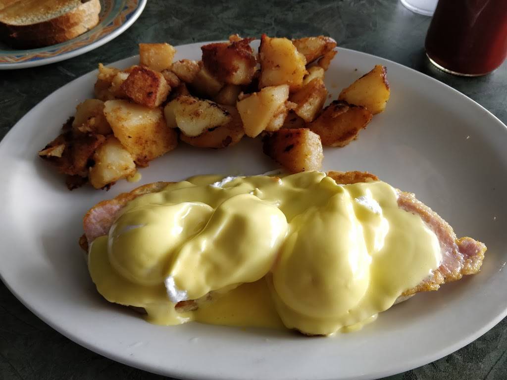 Valley Fields Restaurant | restaurant | 1200 Lawrence Ave E, North York, ON M3A 1C3, Canada | 4164430616 OR +1 416-443-0616