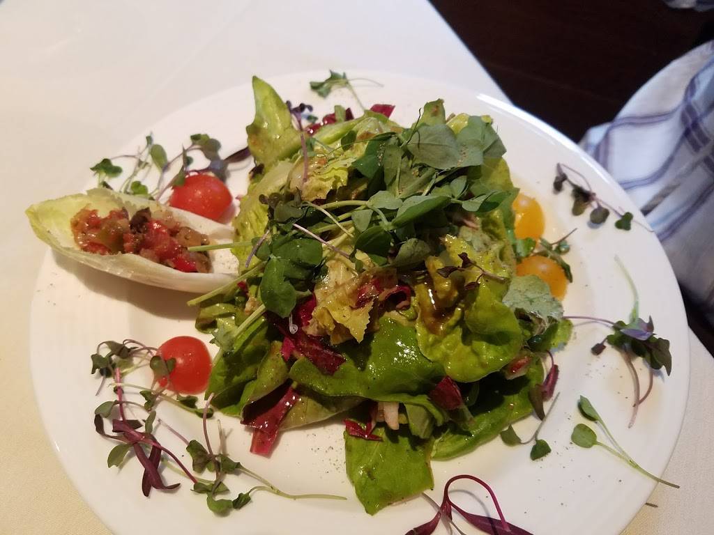 Casa Nostra | restaurant | 2 W Market St, Leesburg, VA 20176, USA | 7037771983 OR +1 703-777-1983