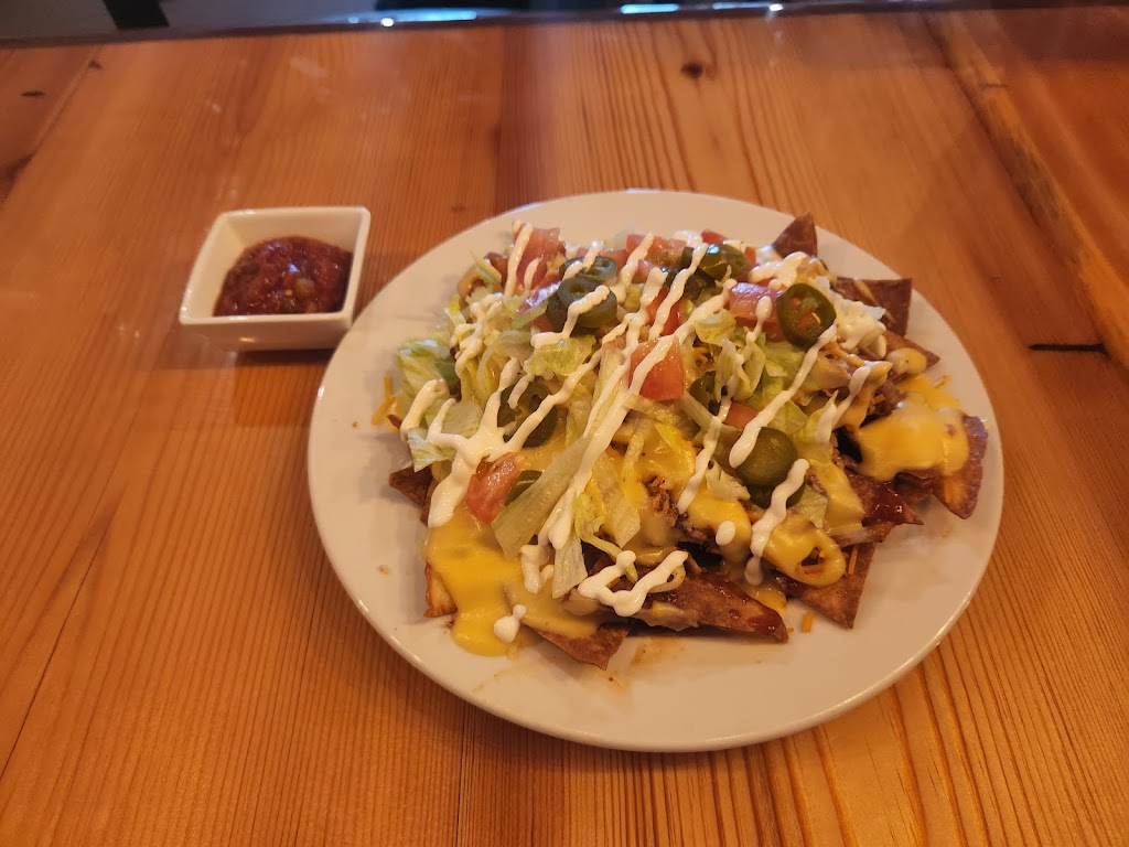 DJs on Chestnut | restaurant | 201 S Chestnut St, Assumption, IL 62510, USA | 2179103088 OR +1 217-910-3088