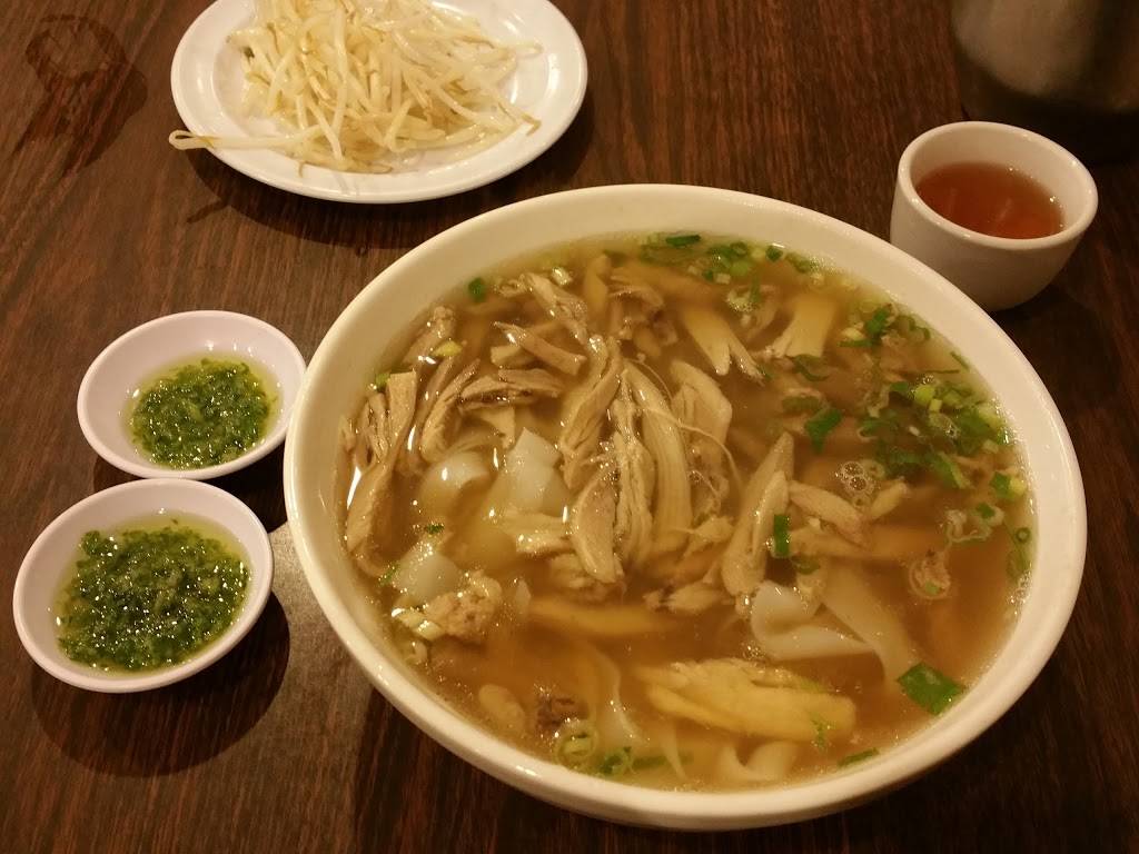 Phở Gà Hương Quê Cafe | cafe | 1228 7th Ave, Oakland, CA 94606, USA | 5108358488 OR +1 510-835-8488