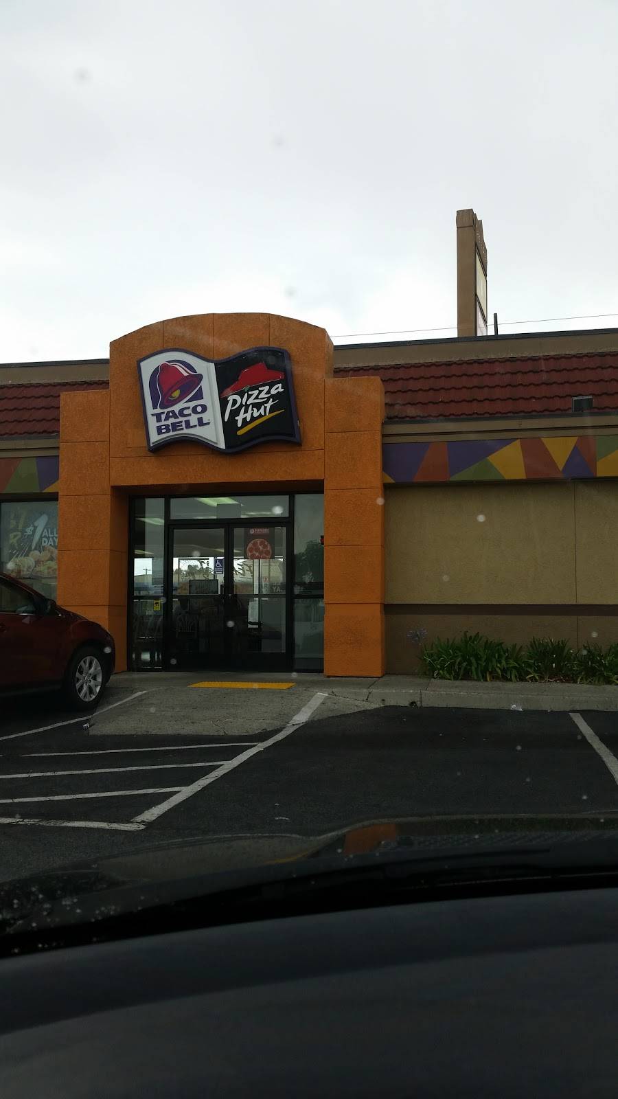 Taco Bell | meal takeaway | 1914 W Rosecrans Ave, Compton, CA 90220, USA | 3106320969 OR +1 310-632-0969
