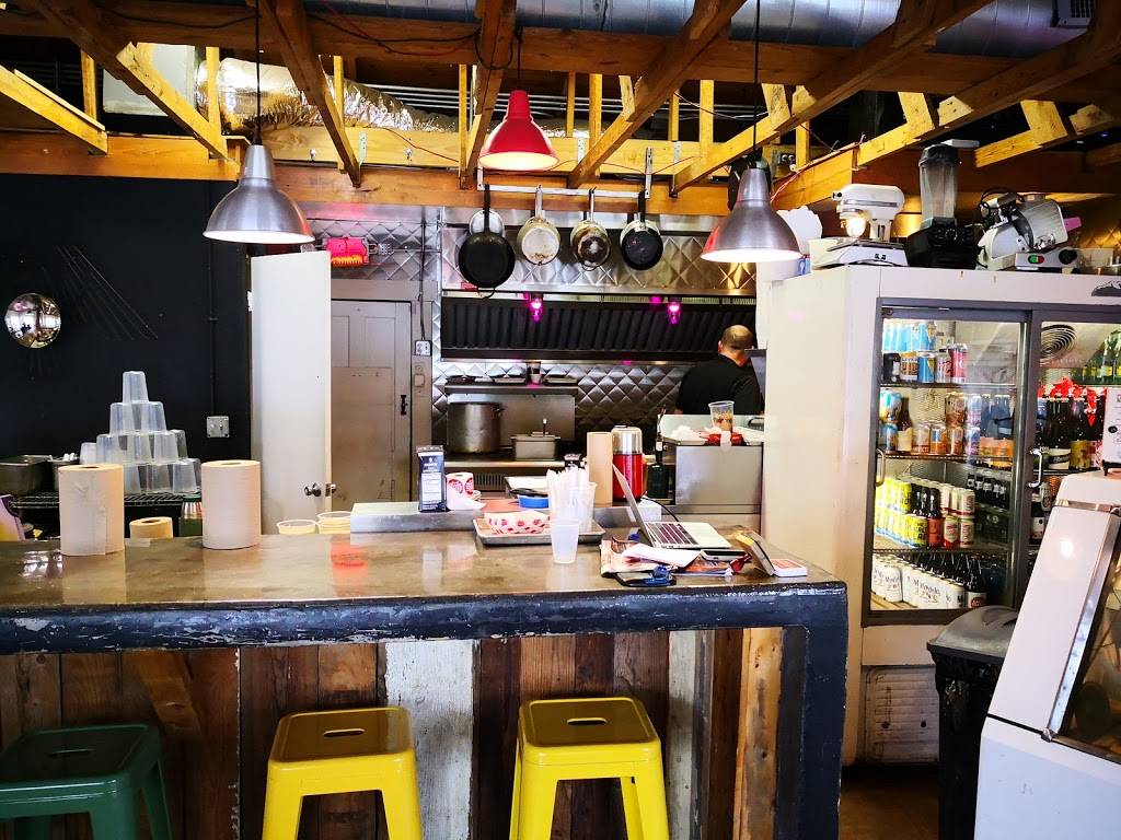 Cullums Attagirl Ice House | restaurant | 726 E Mistletoe Ave, San Antonio, TX 78212, USA | 2104374263 OR +1 210-437-4263