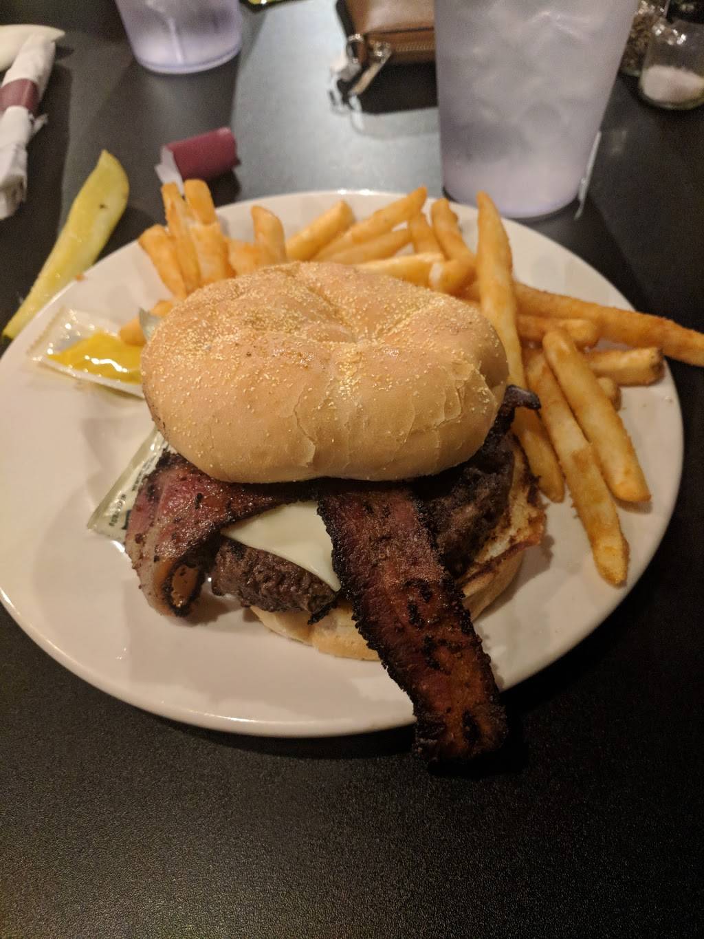 Ros Grille | restaurant | 300 Hobbs St E, Athens, AL 35611, USA | 2562302716 OR +1 256-230-2716