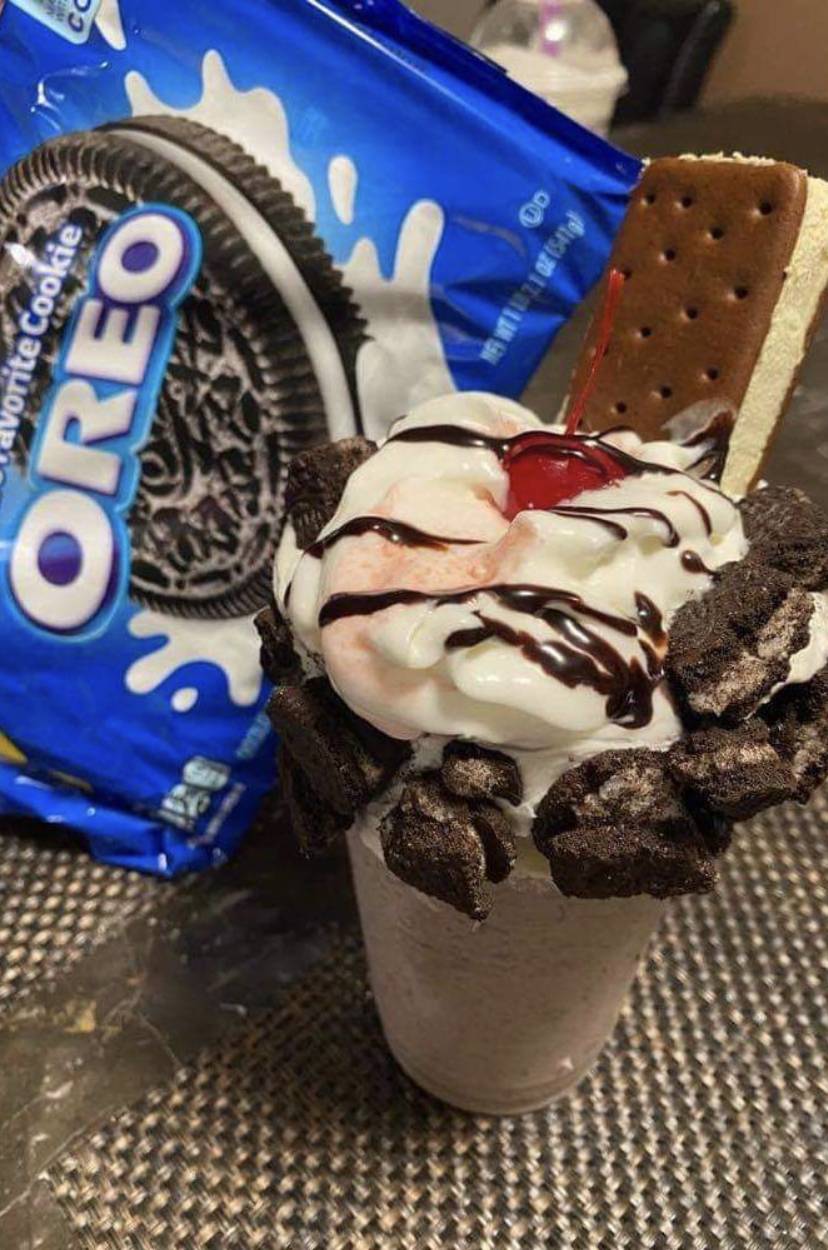 Chunky Monkeys Snack Shop | meal takeaway | 4710 S Hackberry, San Antonio, TX 78223, USA | 2102672514 OR +1 210-267-2514