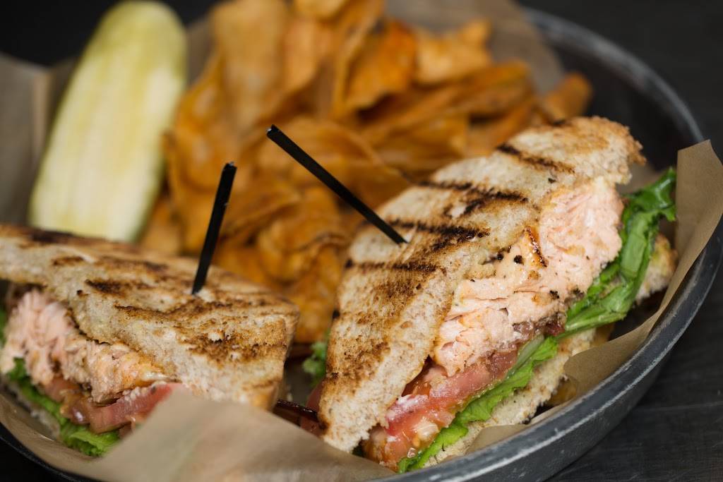 Brewhouse Historical Sports Bar | restaurant | 315 Chestnut St, St. Louis, MO 63102, USA | 3142593270 OR +1 314-259-3270