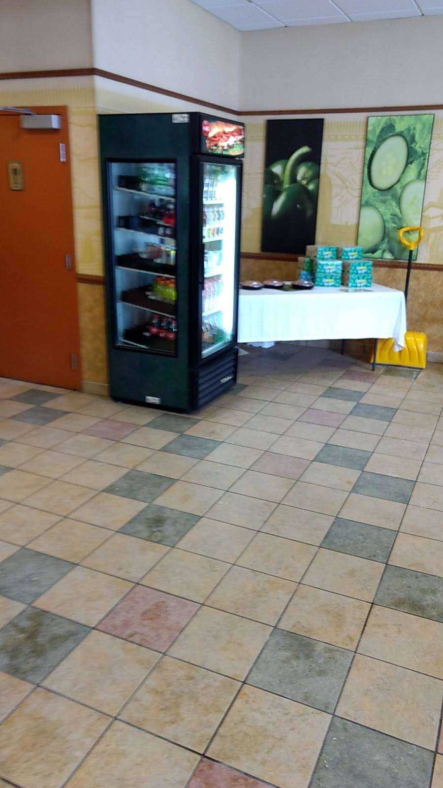 Subway | restaurant | 6204, 150-C, New Boston St, Woburn, MA 01801, USA | 7815690550 OR +1 781-569-0550