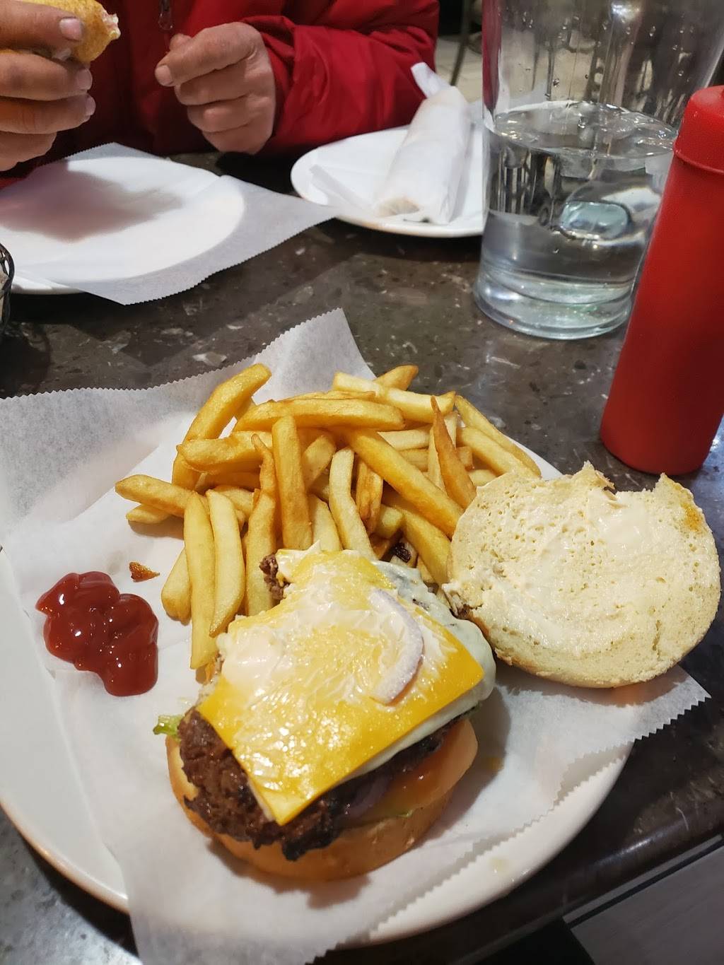 Babas Grill | restaurant | 13823 Michigan Ave, Dearborn, MI 48126, USA | 3139450400 OR +1 313-945-0400