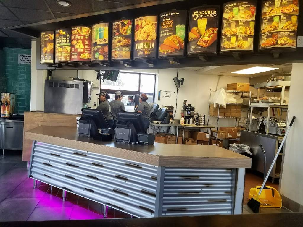 Taco Bell | meal takeaway | 18100 Parthenia St, Northridge, CA 91325, USA | 8187720413 OR +1 818-772-0413
