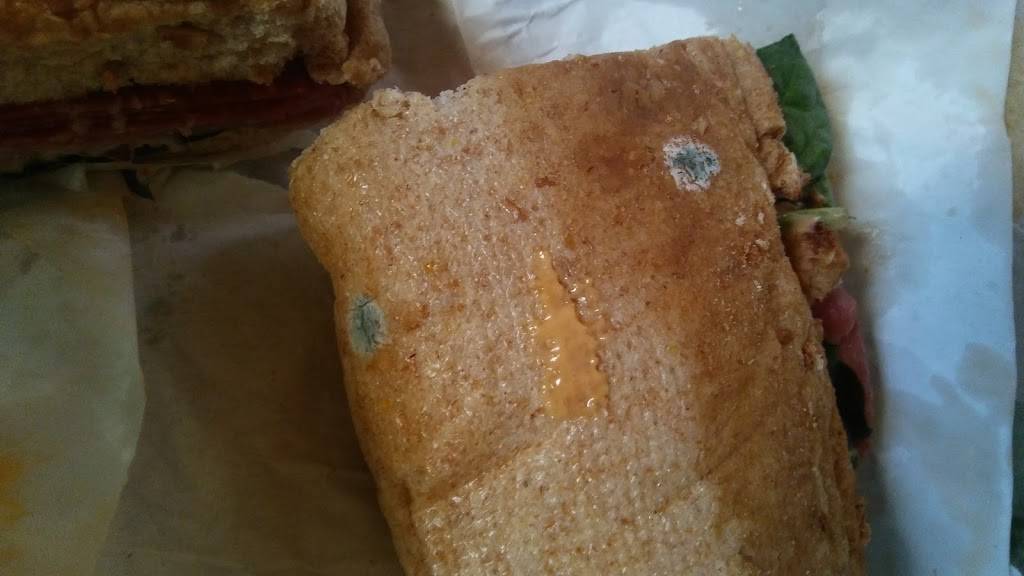 Subway | restaurant | 13603 W Chicago, Detroit, MI 48228, USA | 3139332222 OR +1 313-933-2222