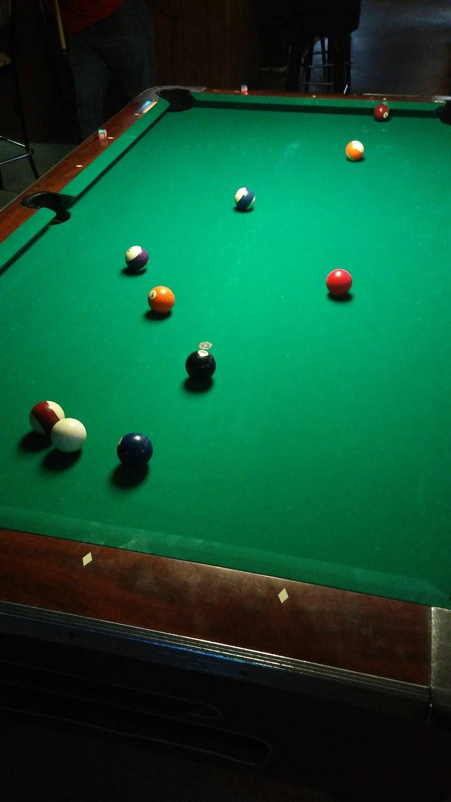 Lake Burton Cafe - The Last of the Dives | restaurant | 72 Jones Branch Rd, Clayton, GA 30525, USA | 7067826184 OR +1 706-782-6184