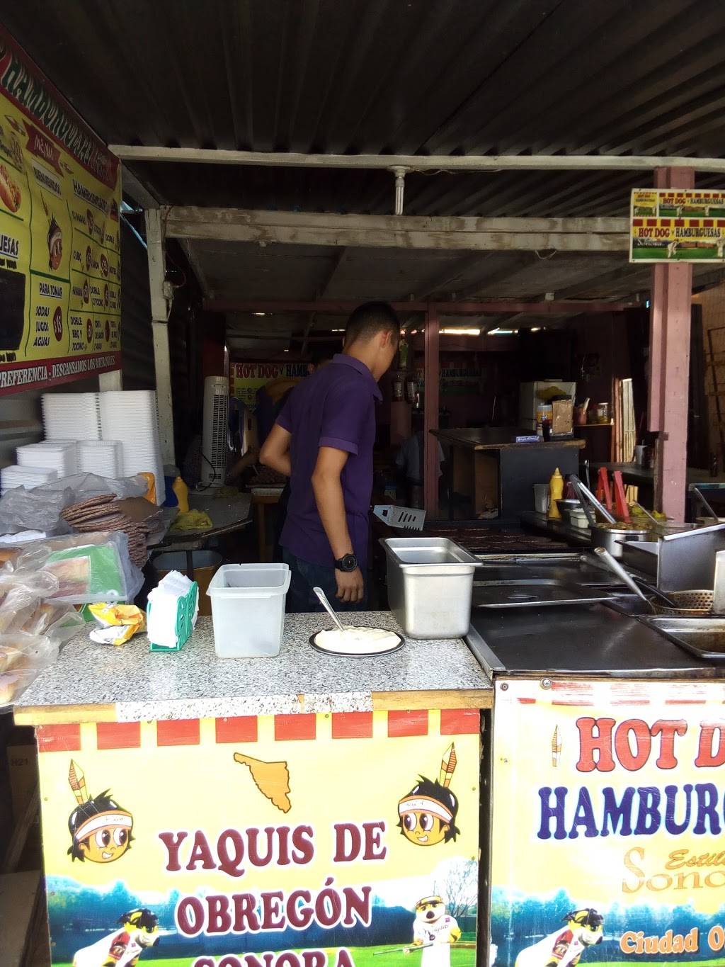 Hamburguesas Y Hot Dogs Sonora | restaurant | Avenida del Fresno, Fraccionamiento Los Encinos, Ensenada, B.C., Mexico | 016462459141 OR +52 646 245 9141