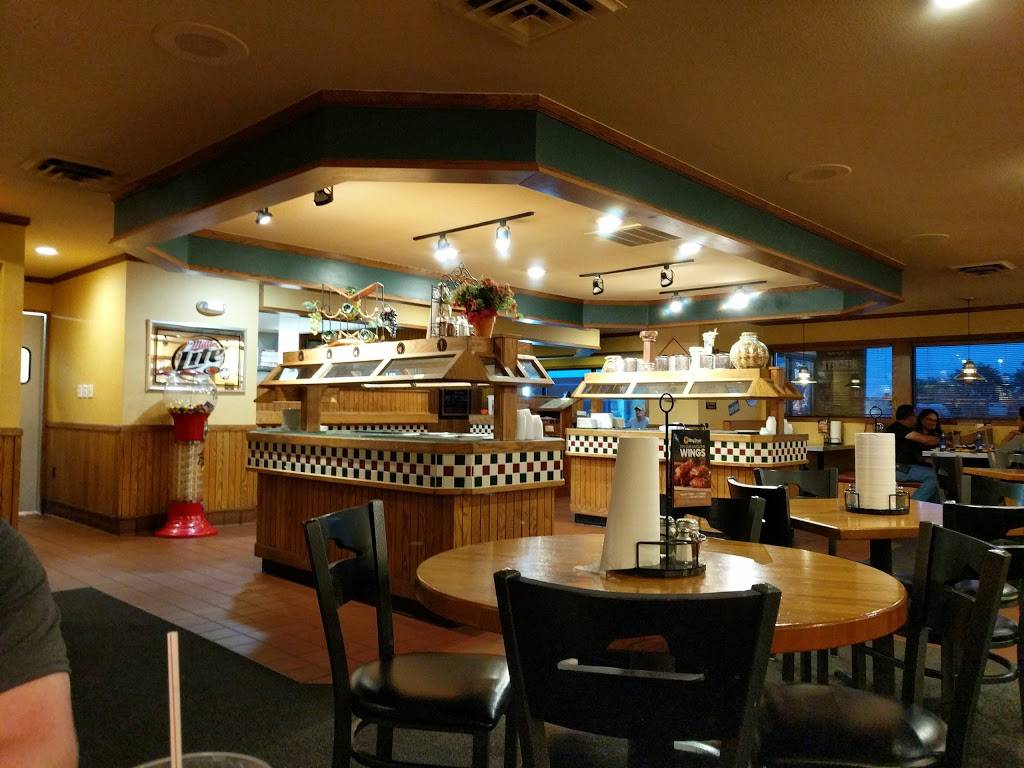 Pizza Hut | restaurant | 2352 N Park Dr, Holland, MI 49424, USA | 6163950200 OR +1 616-395-0200