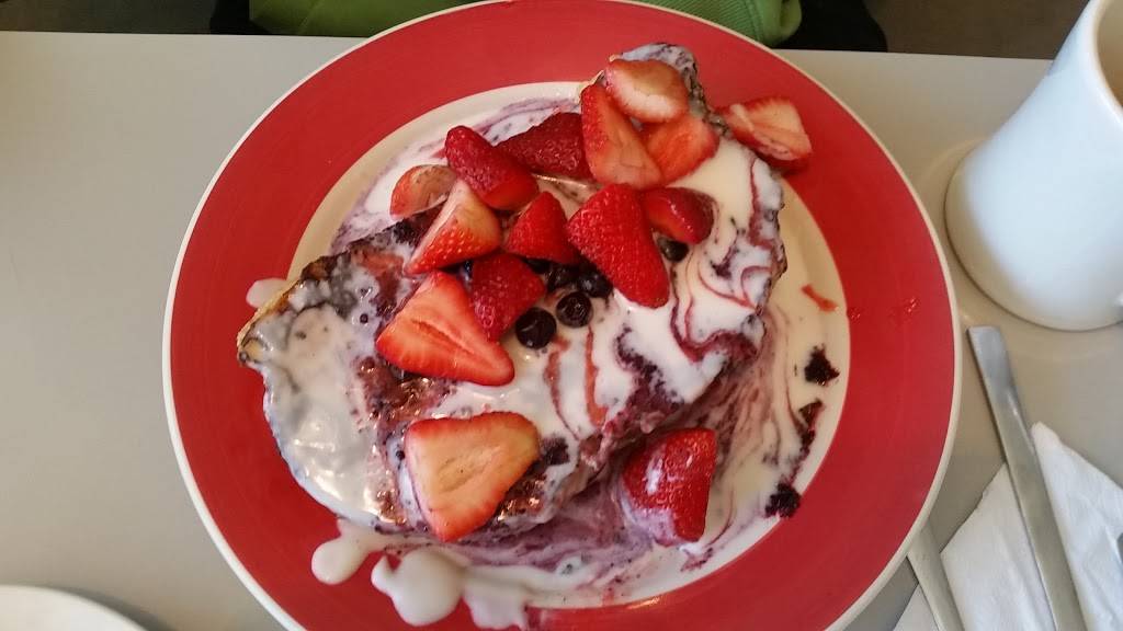 The Omelette Shoppe | bakery | 1209 E Front St #2928, Traverse City, MI 49686, USA | 2319460590 OR +1 231-946-0590