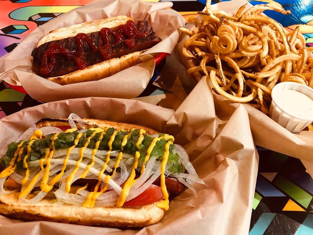 Harleys A Hot Dog Revolution | restaurant | 1500 W Littleton Blvd, Littleton, CO 80120, USA | 7202369617 OR +1 720-236-9617
