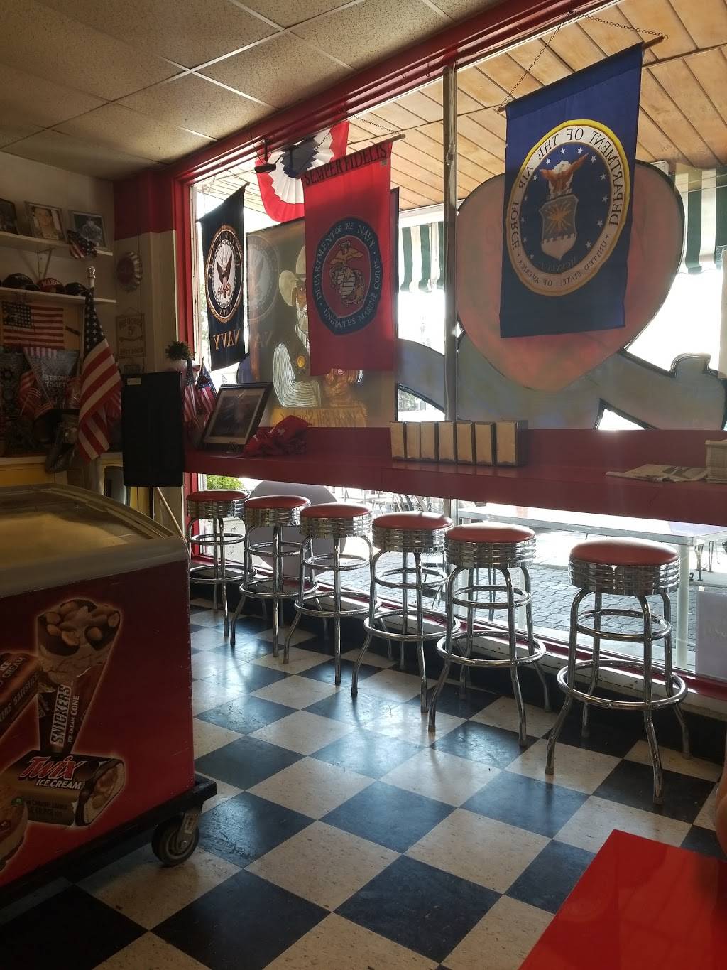 Scoops, Soups, & More | restaurant | 433 Pollasky Ave, Clovis, CA 93612, USA | 5592999606 OR +1 559-299-9606