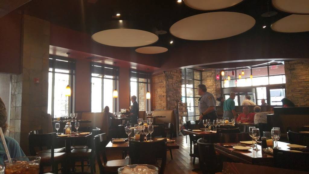 P.F. Changs | meal takeaway | 25 The Blvd, Richmond Heights, MO 63117, USA | 3148622624 OR +1 314-862-2624