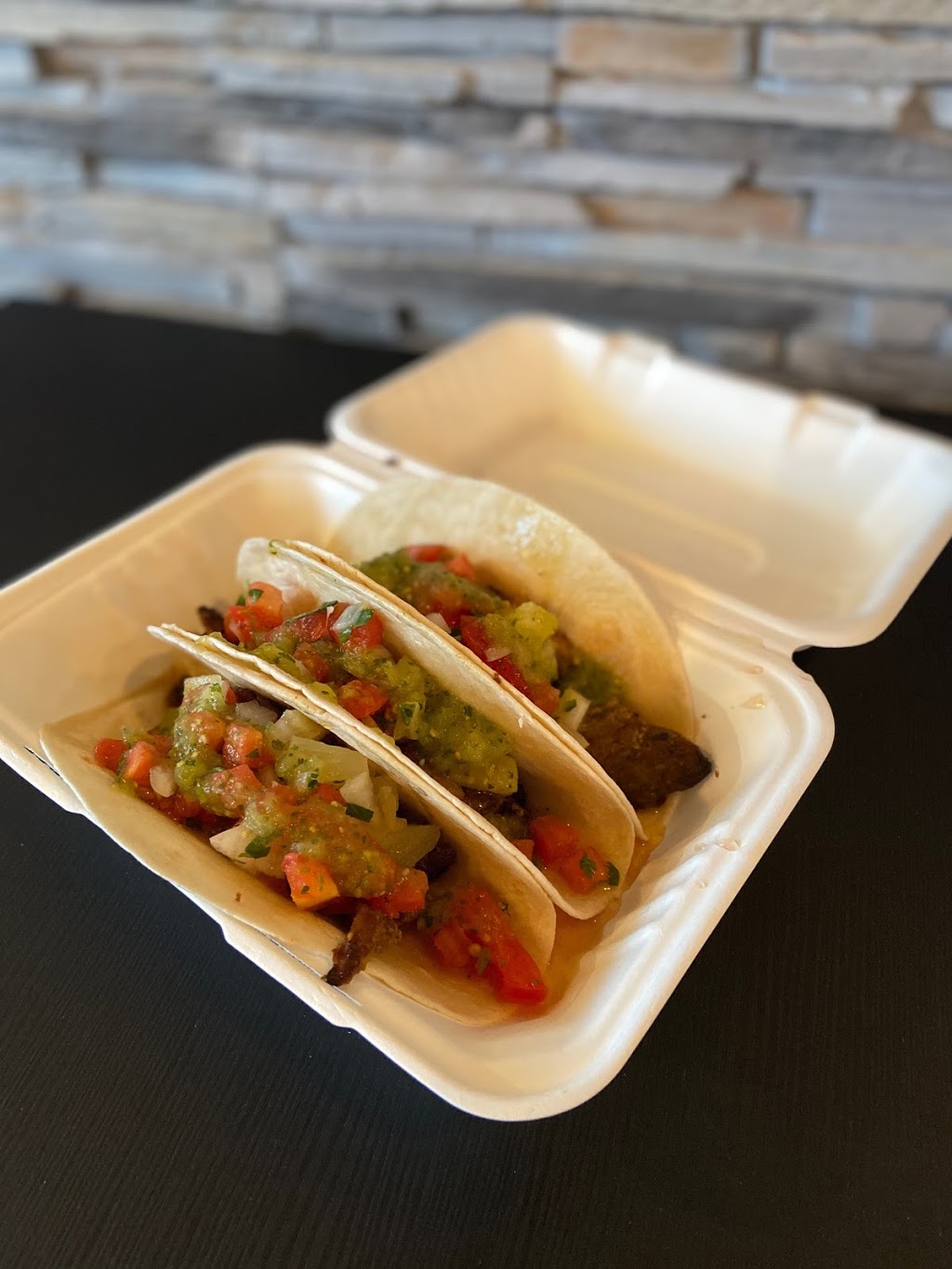 Luckys Spitfire | restaurant | 1125 N 9th St Suite D, Milwaukee, WI 53233, USA | 4147129381 OR +1 414-712-9381