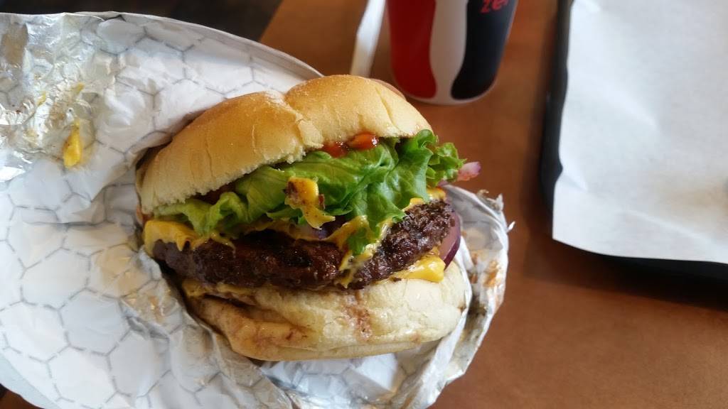 Burger Bite | restaurant | 616 Hempstead Turnpike, West Hempstead, NY 11552, USA | 5162923777 OR +1 516-292-3777