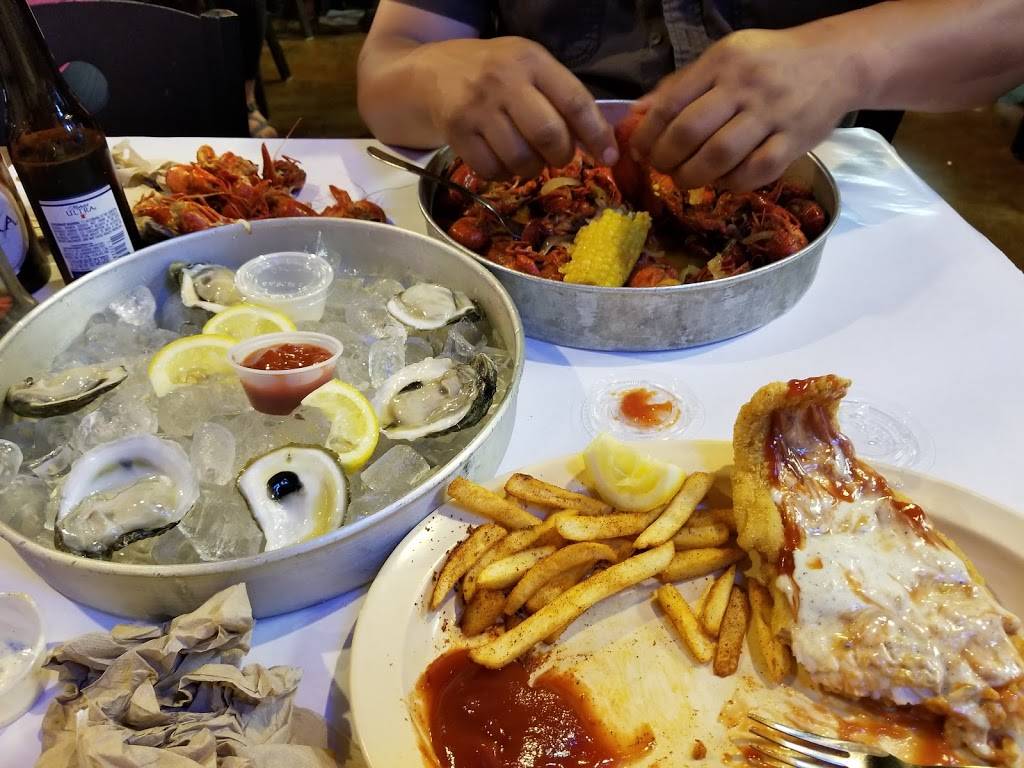 Crawfish Shack & Oyster Bar | restaurant | 2013 Wells Branch Pkwy #106, Austin, TX 78728, USA | 5122527556 OR +1 512-252-7556