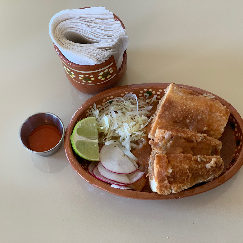 Antojos Guadalajara | restaurant | 1701 Guadalupe St, San Antonio, TX 78207, USA | 2104127451 OR +1 210-412-7451