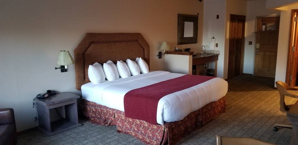 Table Mountain Inn | restaurant | 1310 Washington Ave, Golden, CO 80401, USA | 3032779898 OR +1 303-277-9898