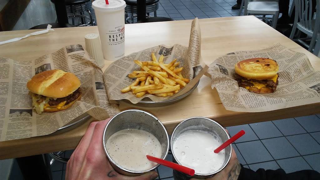 Wayback Burgers | restaurant | 645 S Bay Rd, Dover, DE 19901, USA | 3026785678 OR +1 302-678-5678