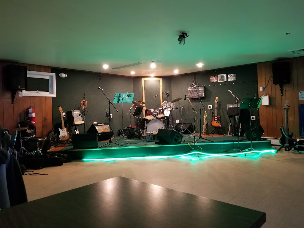 Brickette Lounge | restaurant | 1339 Pottstown Pike, West Chester, PA 19380, USA | 6106969656 OR +1 610-696-9656