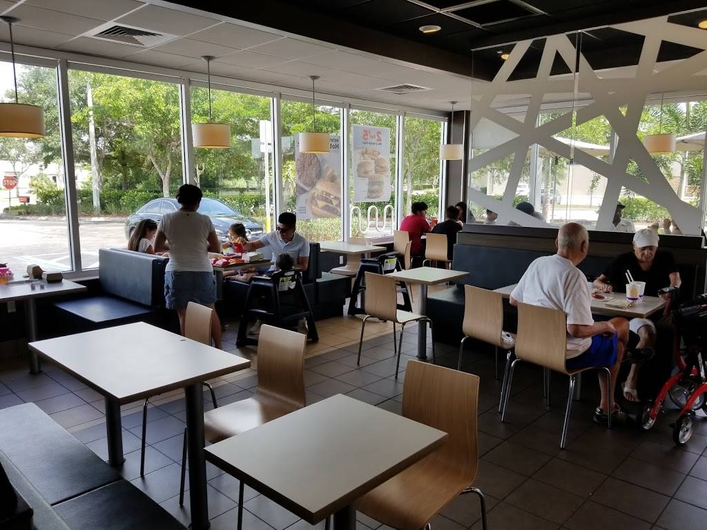 McDonalds | cafe | 20310 Grand Oaks Shoppes Blvd, Estero, FL 33928, USA | 2399476511 OR +1 239-947-6511