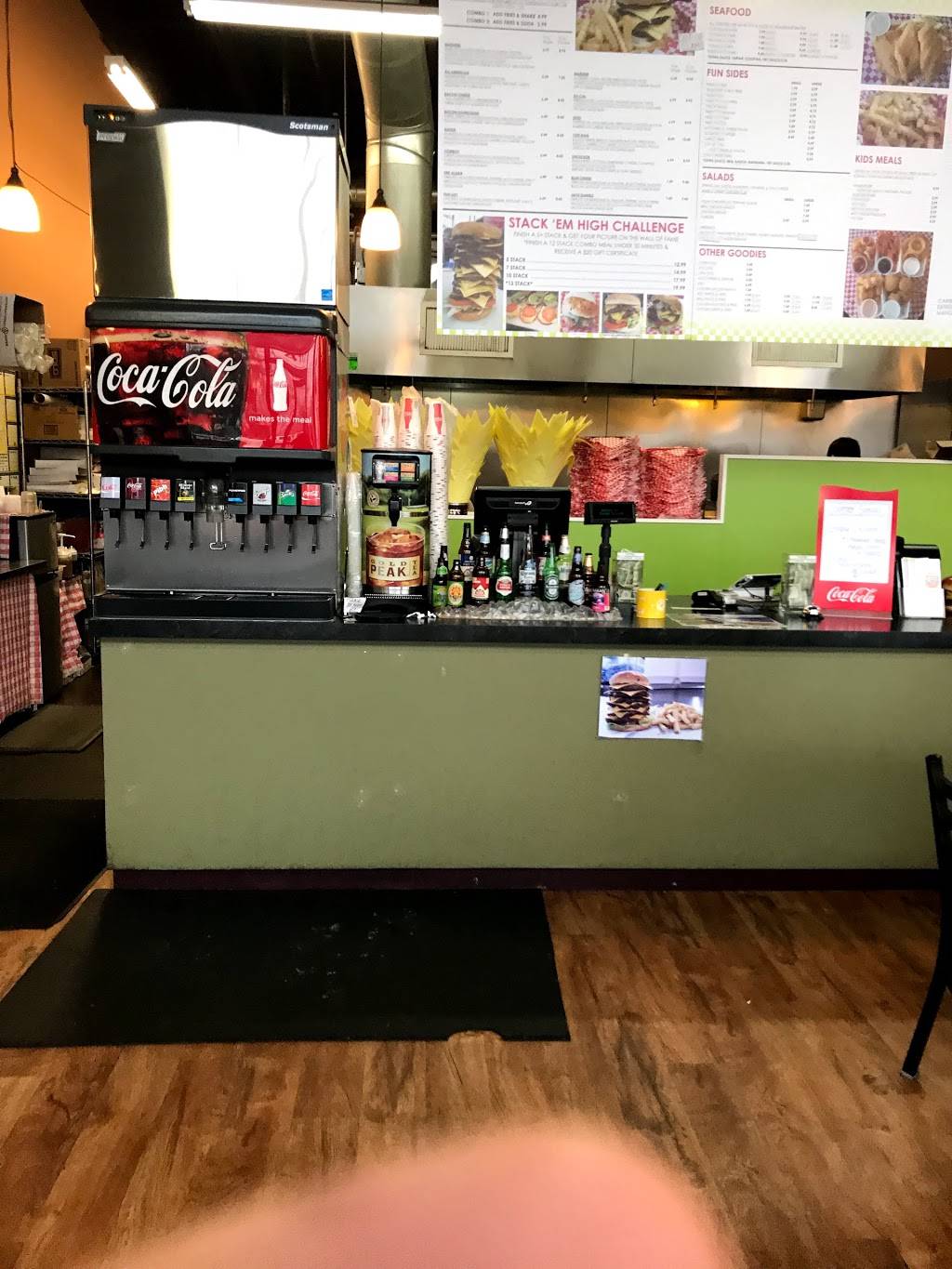 Burger Madness Seattle | restaurant | 4117 4th Ave S, Seattle, WA 98134, USA | 2066233178 OR +1 206-623-3178