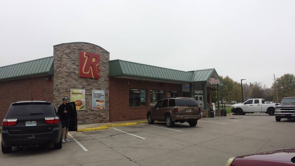 Rickers | restaurant | 1700 Main St, Lapel, IN 46051, USA | 7655344233 OR +1 765-534-4233