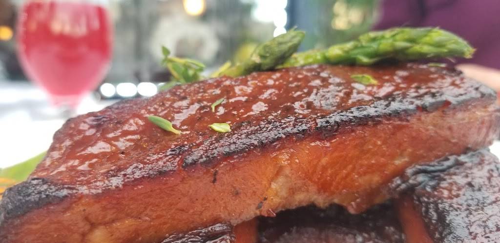 Sur La Baie | restaurant | 3099 Emmons Ave, Brooklyn, NY 11235, USA | 7189757787 OR +1 718-975-7787