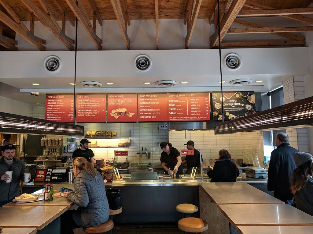 Chipotle Mexican Grill | restaurant | 11805 Shawnee Mission Pkwy, Shawnee, KS 66203, USA | 9132324010 OR +1 913-232-4010