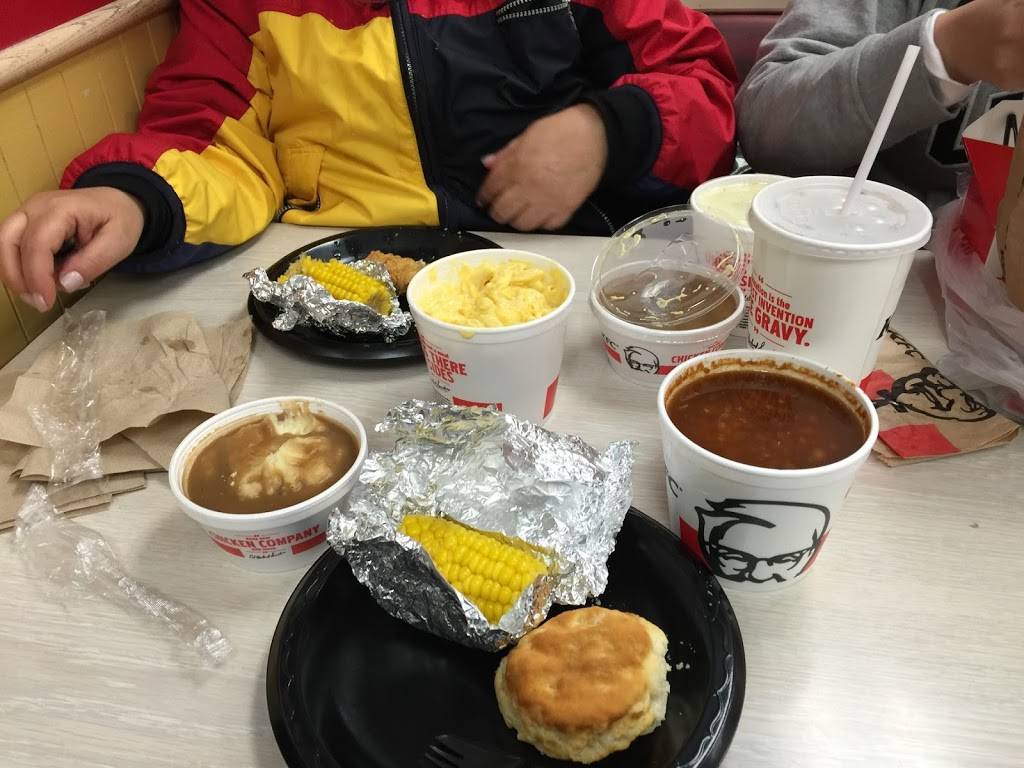 KFC | restaurant | 3218 E Jensen Ave, Fresno, CA 93706, USA | 5592686311 OR +1 559-268-6311