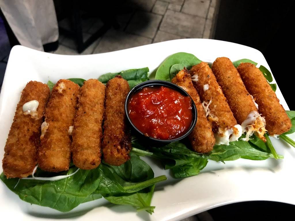 Deco Sports Bar & Lounge | night club | 115 S 20th Ave, Hollywood, FL 33020, USA | 9543919061 OR +1 954-391-9061