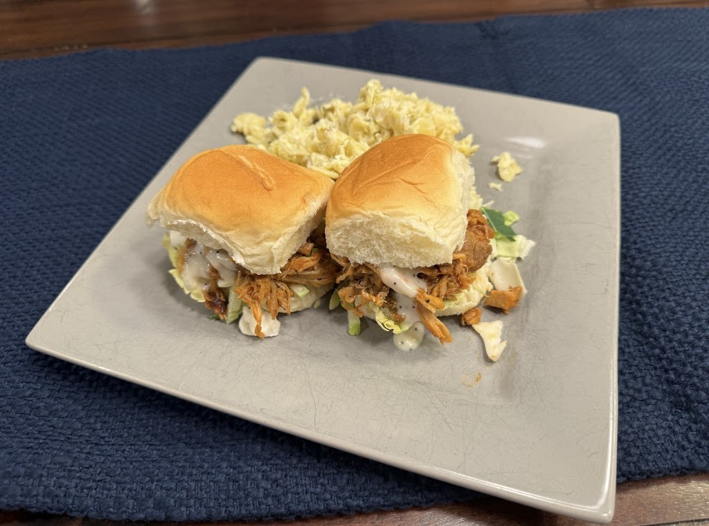 Maineiac Snack Shack | meal takeaway | 45 Kenduskeag Rd, Levant, ME 04456, USA | 2076319813 OR +1 207-631-9813