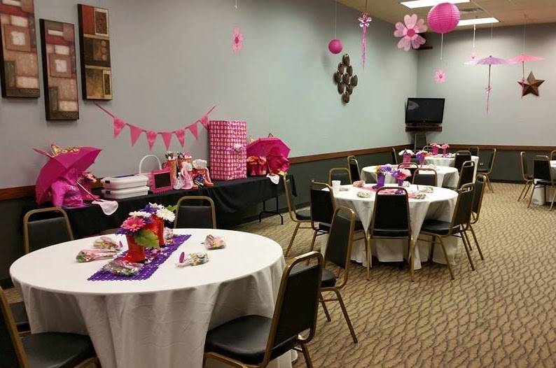 Glo-Bowl Fun Center | restaurant | 101 Franks Rd, Marengo, IL 60152, USA | 8155682695 OR +1 815-568-2695