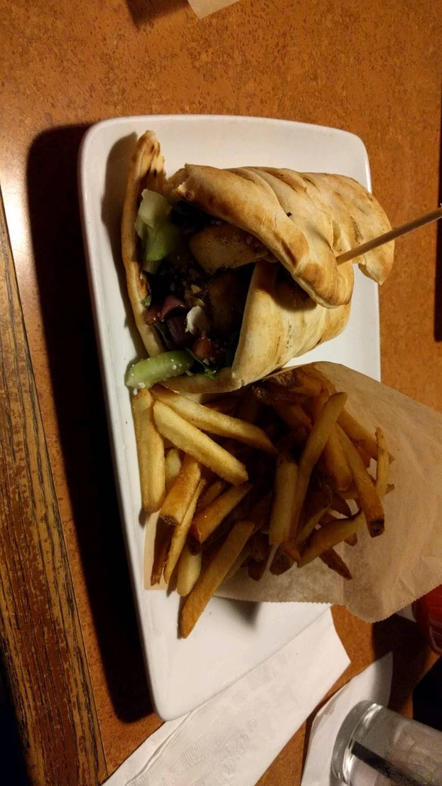 TGI Fridays | restaurant | 2501 E Fowler Ave, Tampa, FL 33612, USA | 8139799112 OR +1 813-979-9112